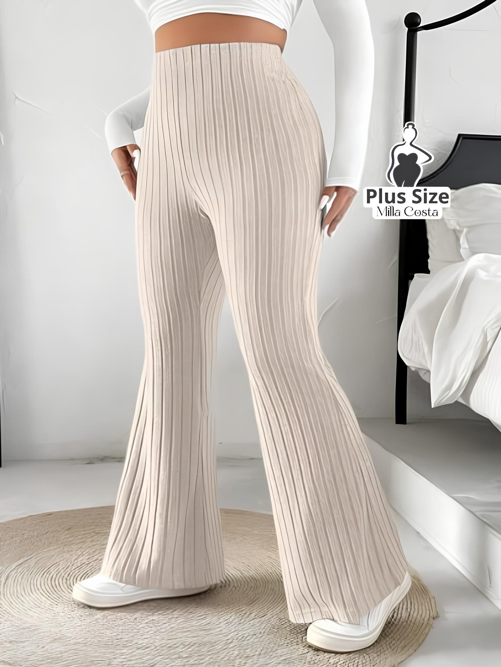 Calça de Malha Canelada Flare Plus Size