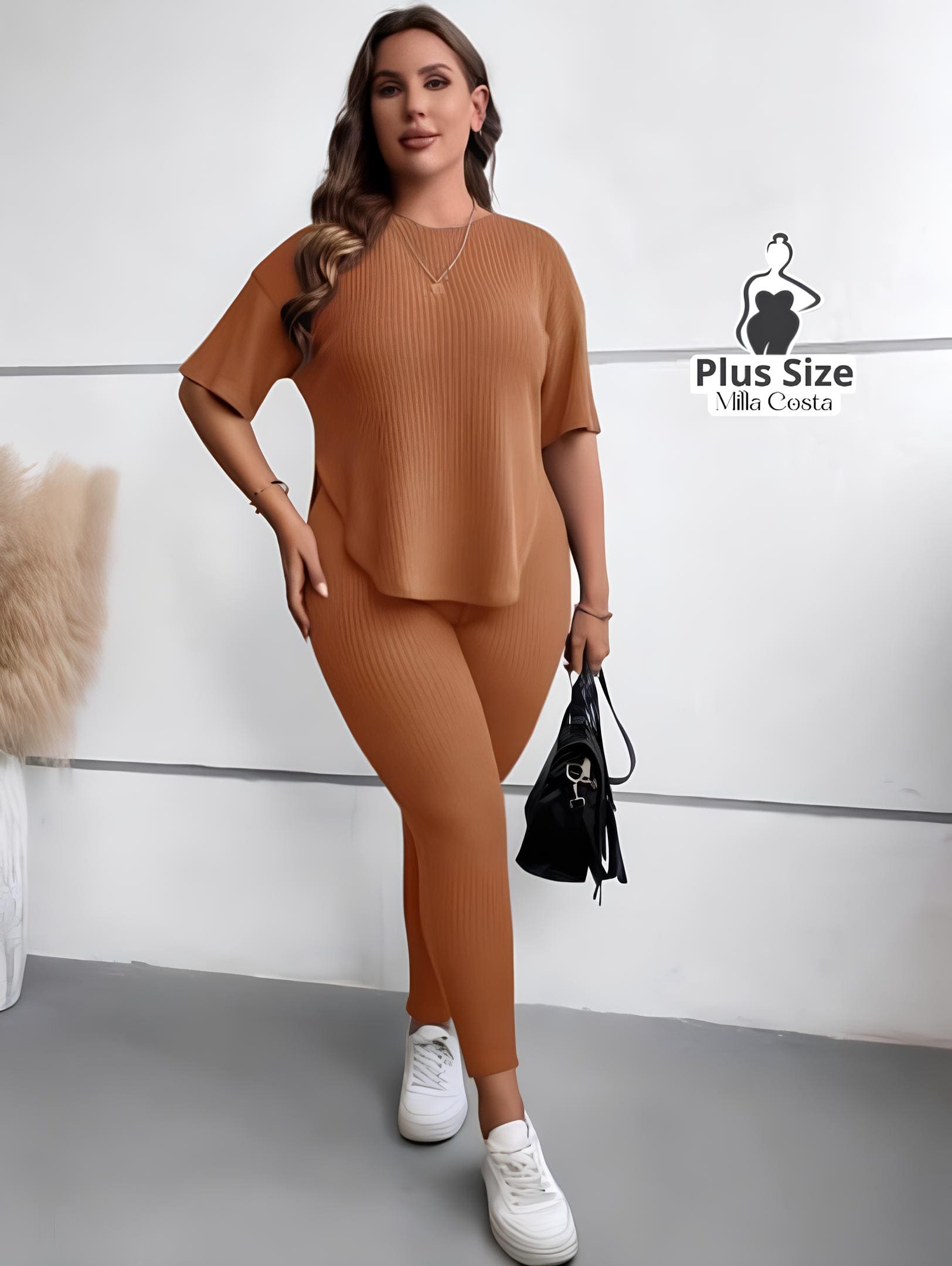 Conjunto Canelado com Blusa Solta e Legging Justa Plus Size