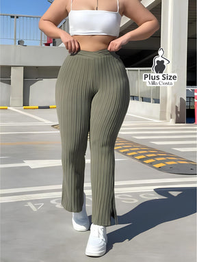 Calça Flare Canelada Com Fenda Plus Size