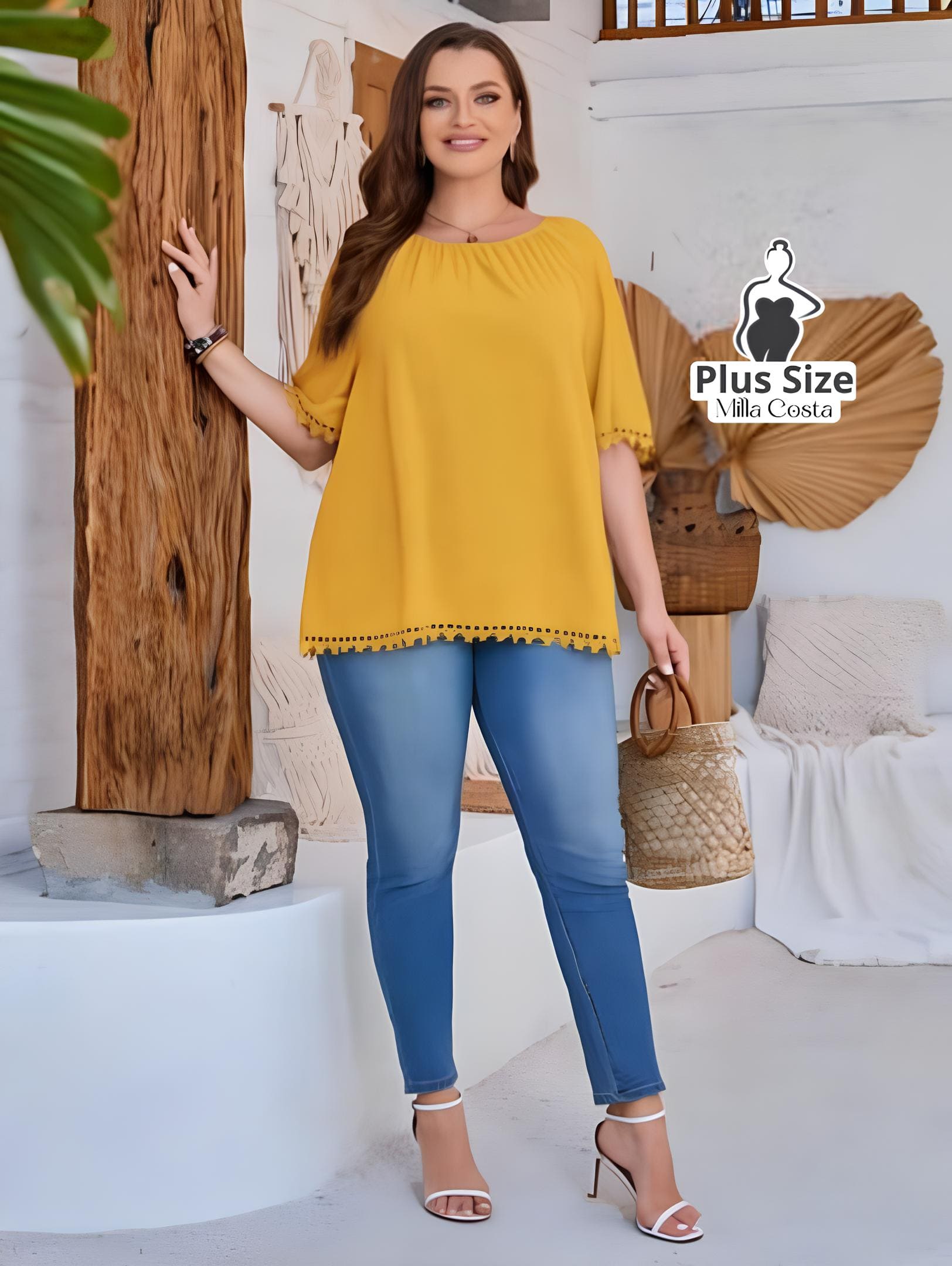 Blusa Com Barra Trabalhada Em Detalhe Plus Size