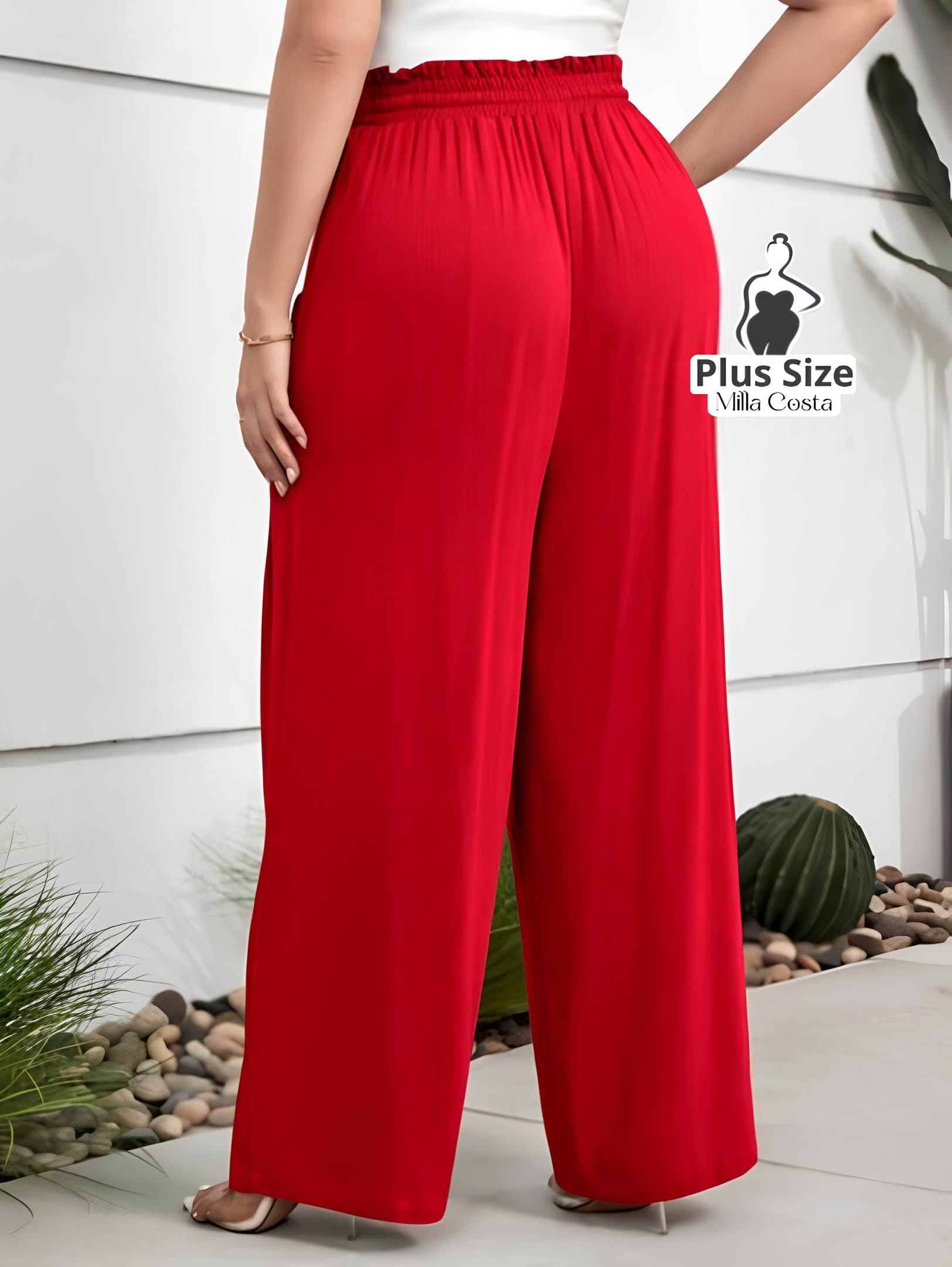 Calça Pantalona Com Bolsos Frontais e Cintura Ajustável Plus Size