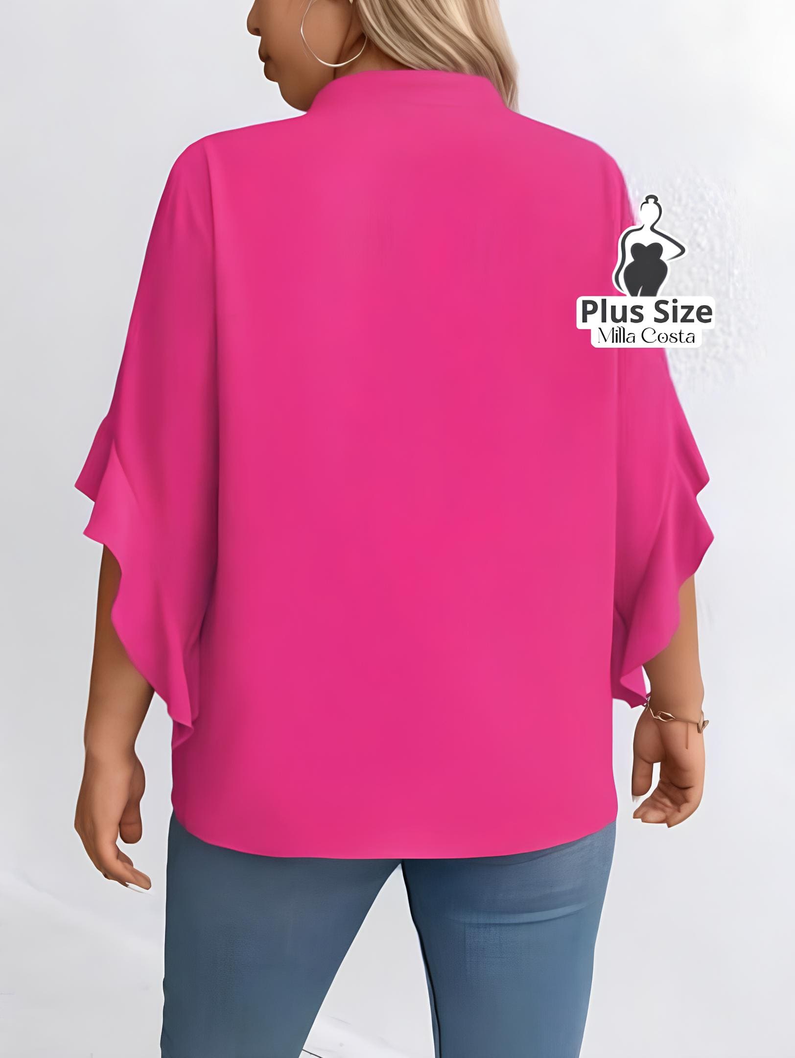 Blusa com Detalhe de Pérolas e Mangas Com Babados Plus Size