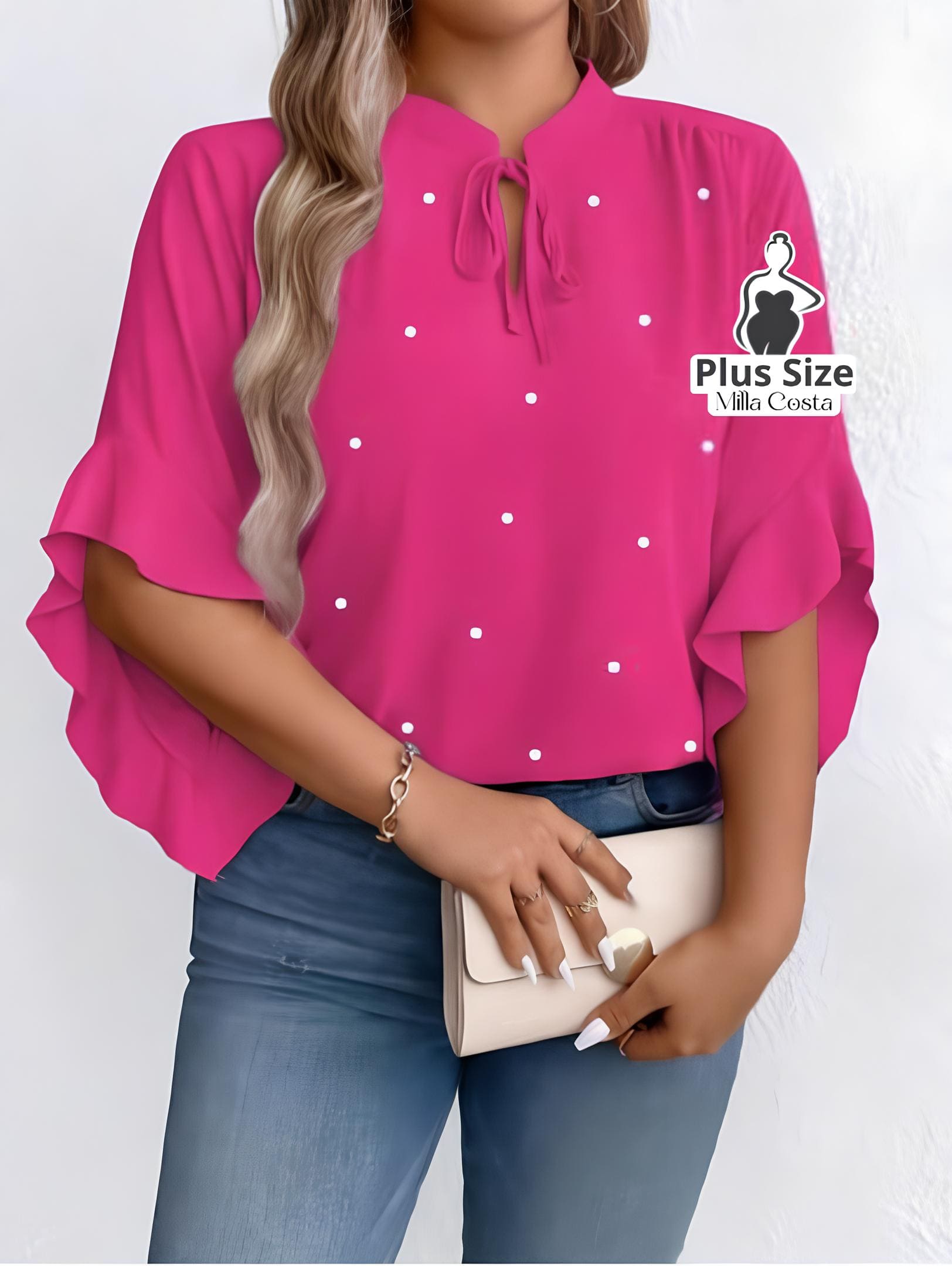 Blusa com Detalhe de Pérolas e Mangas Com Babados Plus Size