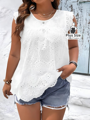 Blusa Bata Bordada com Detalhes Vazados Plus Size