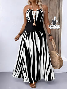 Vestido Longo com Estampa Zebrada e Alças Finas Plus Size