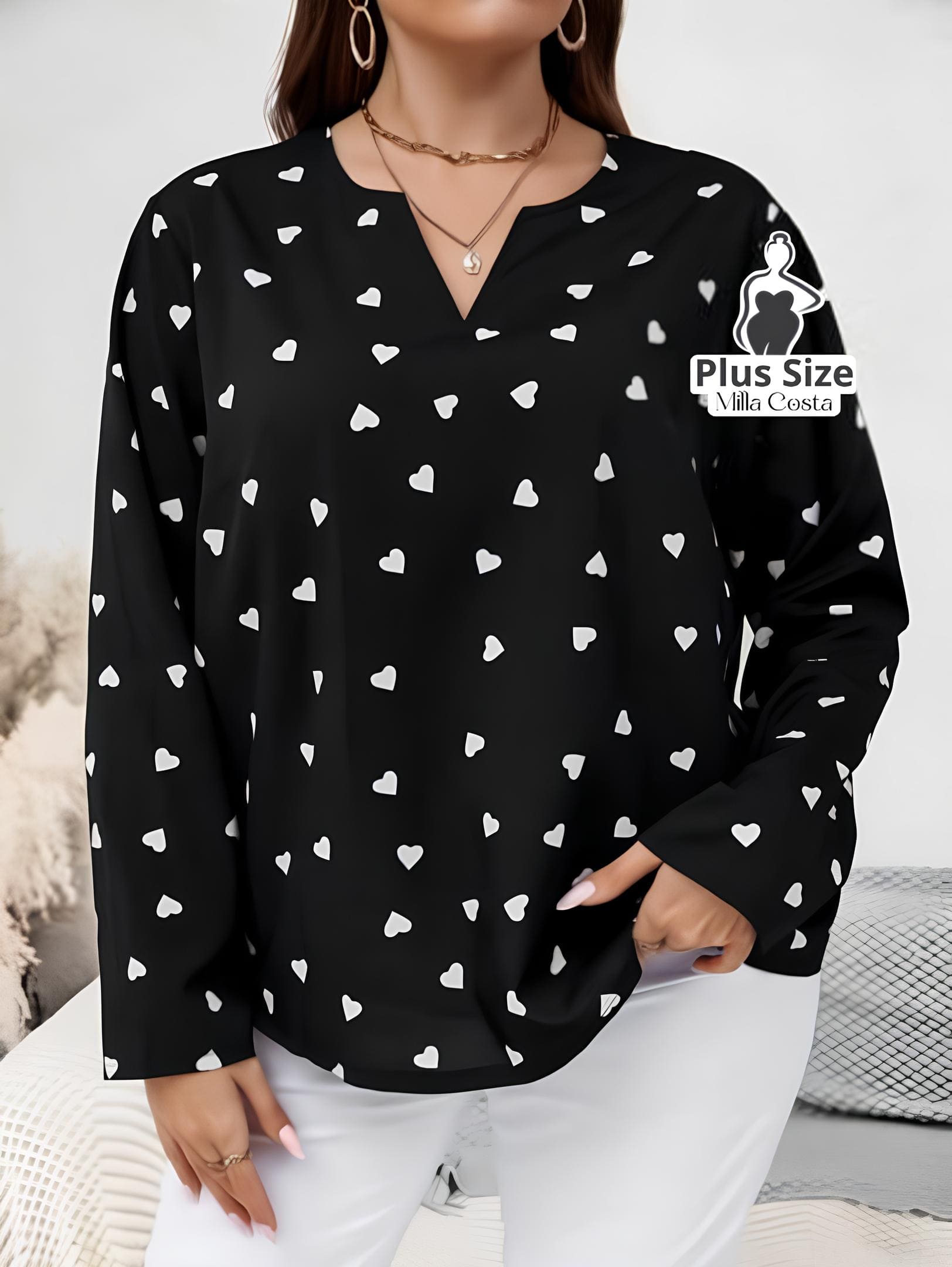 Blusa Estampada de Corações Com Decote em V Plus Size