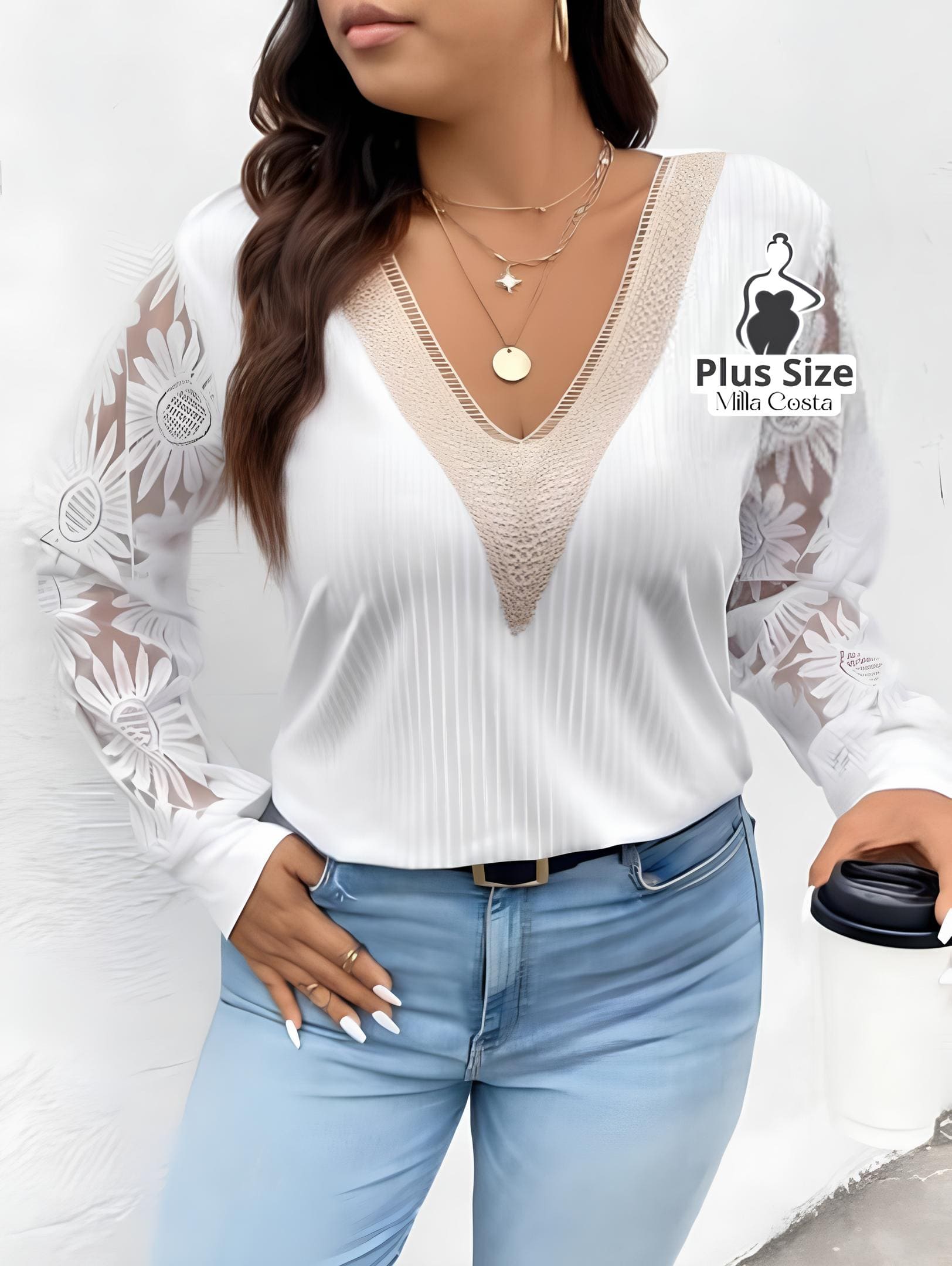 Blusa Com Decote Em V e Mangas Rendadas Plus Size