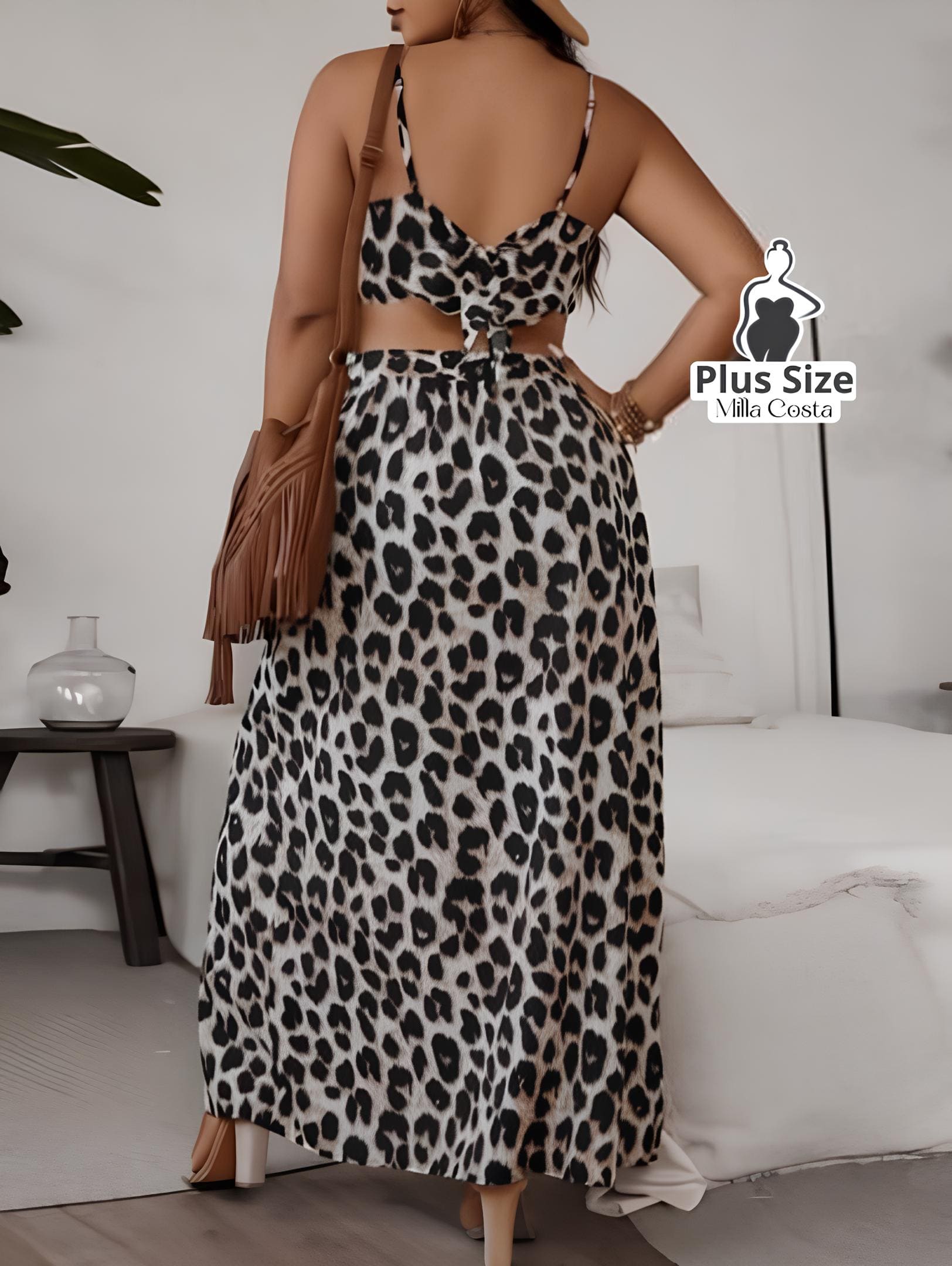 Conjunto Animal Print com Fenda e Top Cropped Plus Size