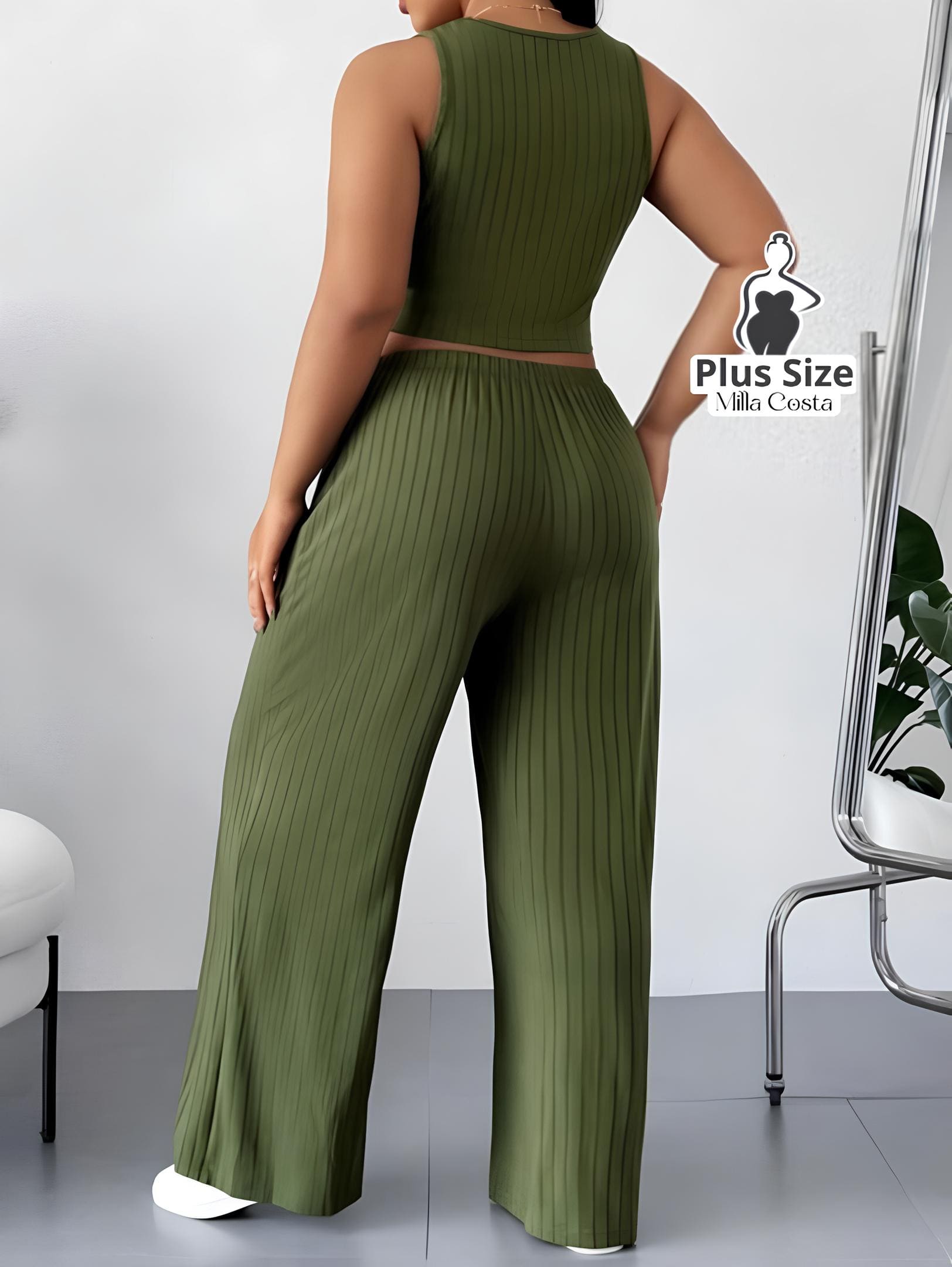 Conjunto Elegante Com Top Cropped e Calça Flare Texturizada Plus Size