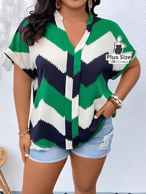 Blusa Com Estampa Geométrica e Decote V Plus Size