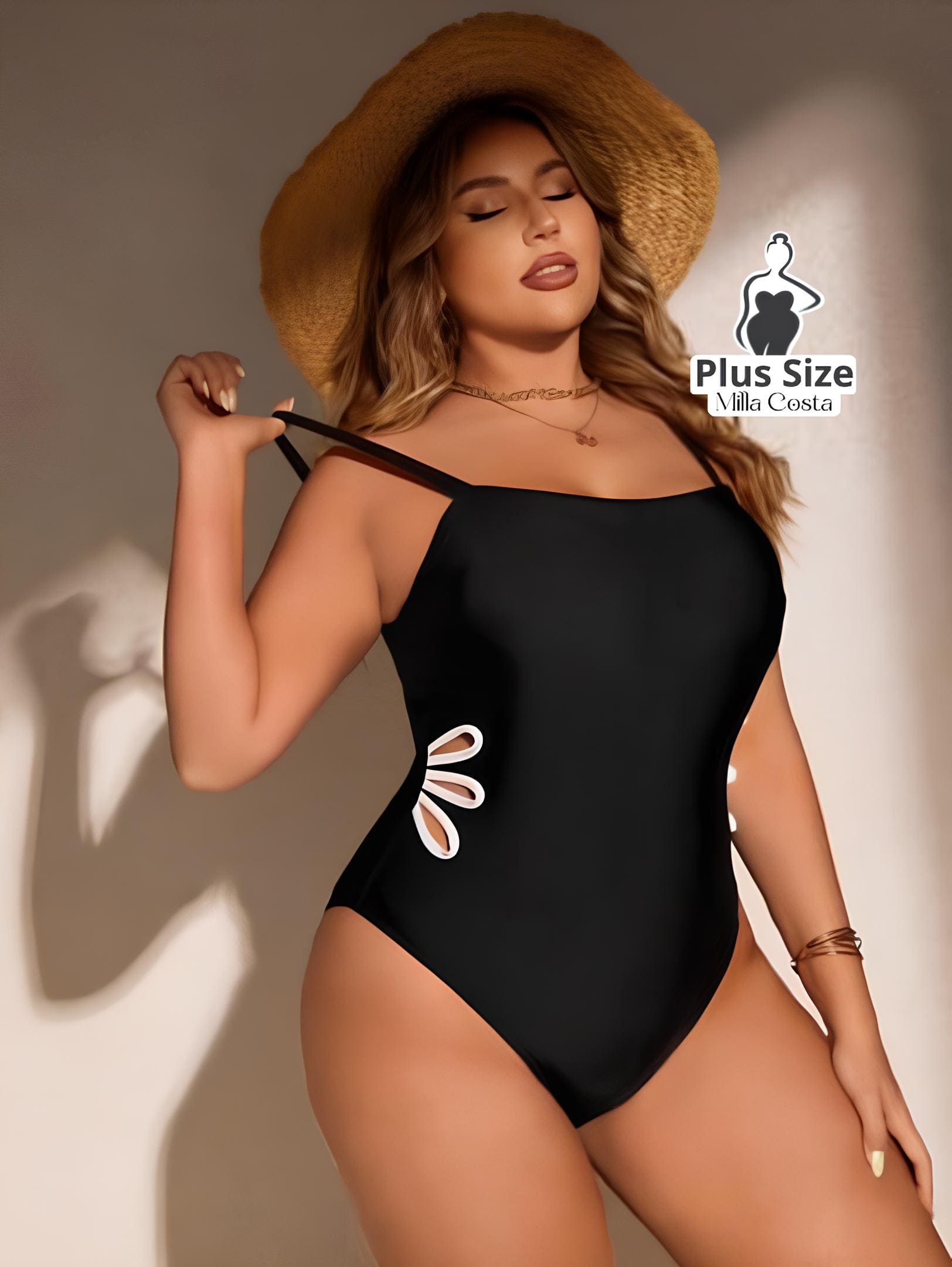 Maiô com Detalhes Vazados Plus Size