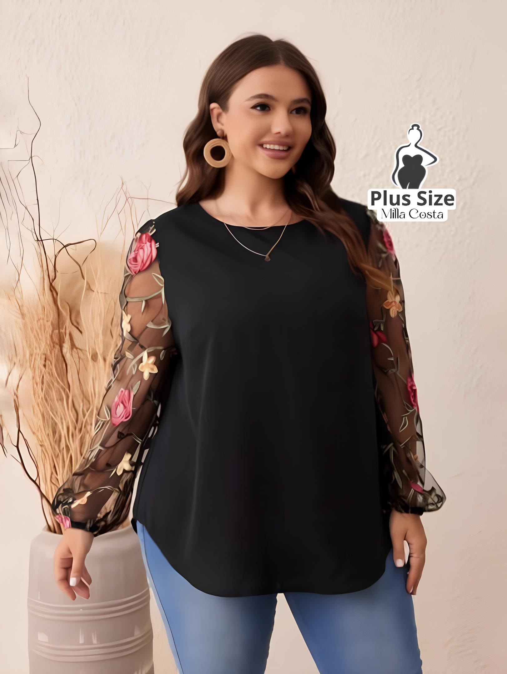 Blusa Com Mangas Florais Em Tule Bordado Plus Size