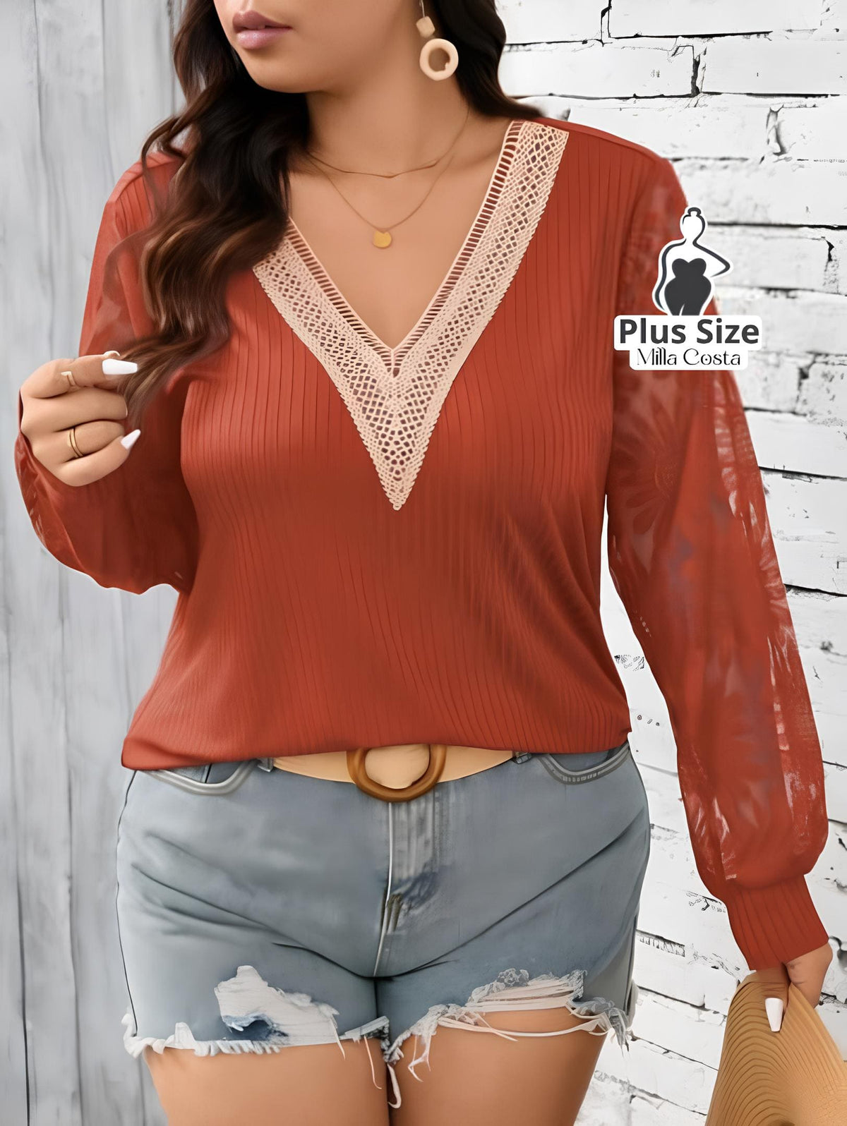 Blusa Com Decote Em V e Mangas Rendadas Plus Size