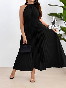 Vestido Longo Plissado com Gola Alta Plus Size