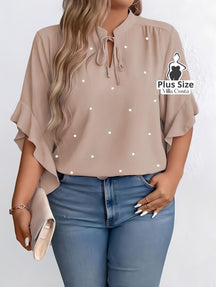 Blusa com Detalhe de Pérolas e Mangas Com Babados Plus Size