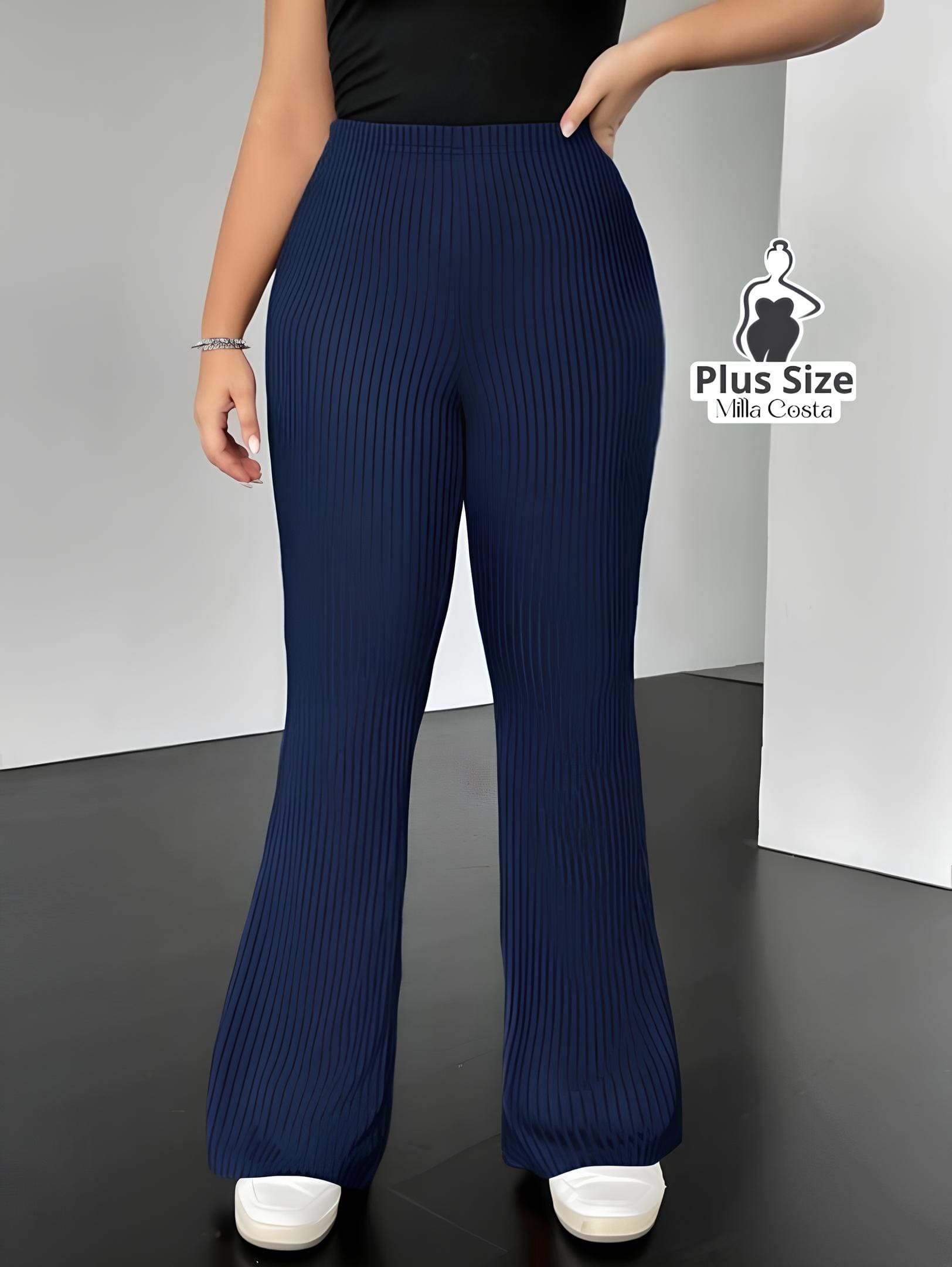 Calça Flare Canelada Confortável Plus Size