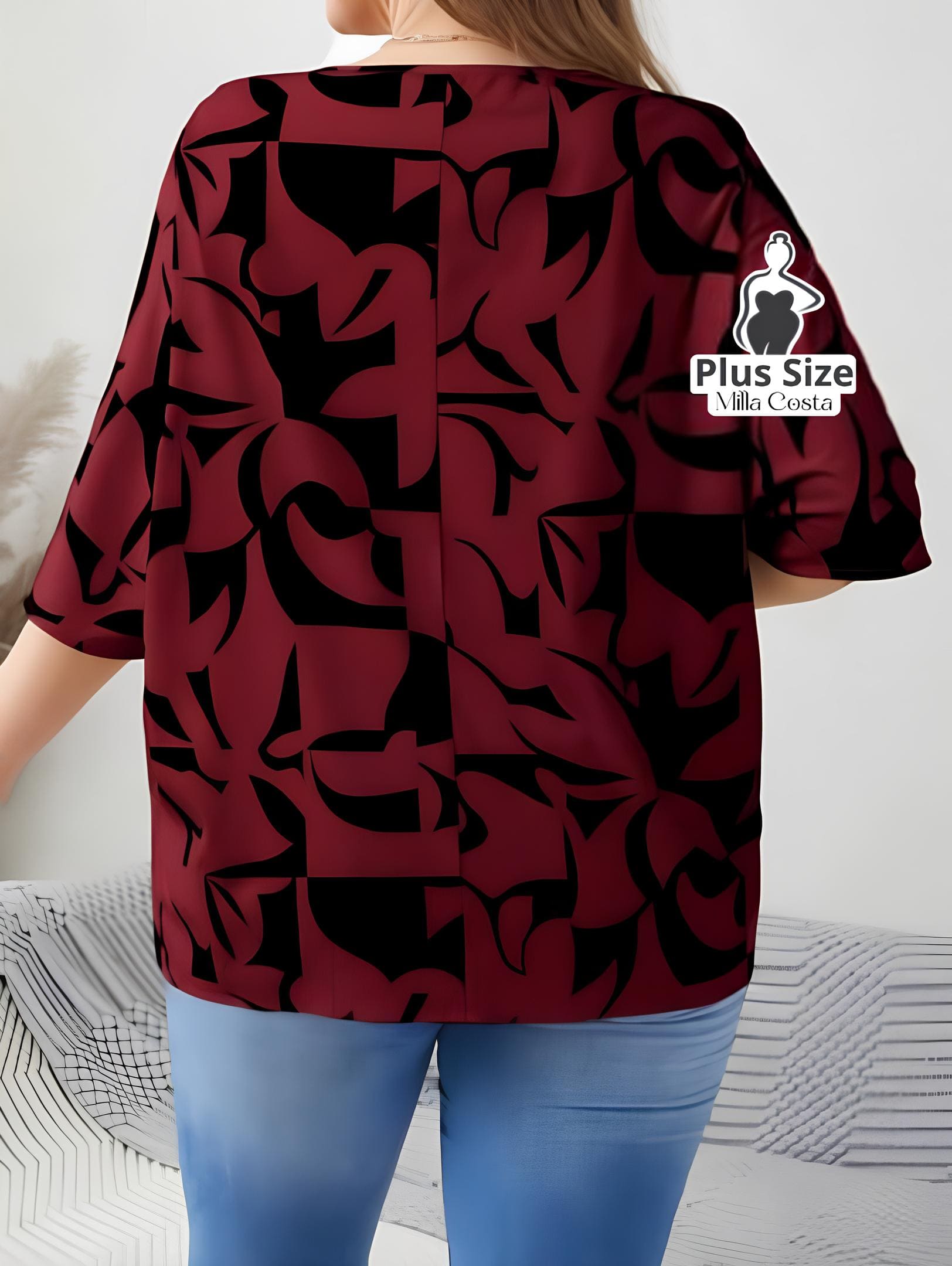 Blusa Estampada Com Mangas Amplas e Decote Em V Plus Size