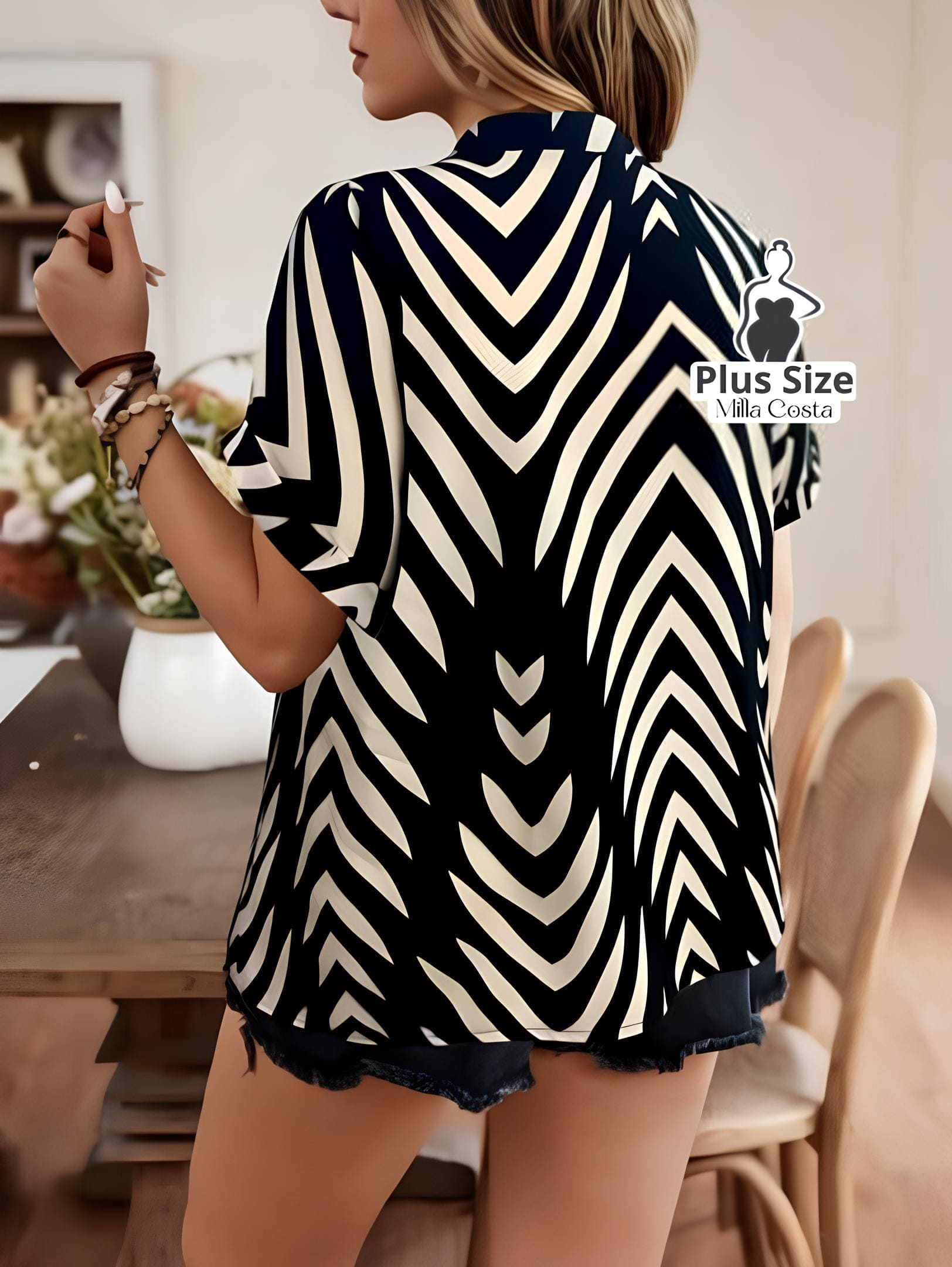 Blusa Estampada Abstrata Sofisticada Plus Size