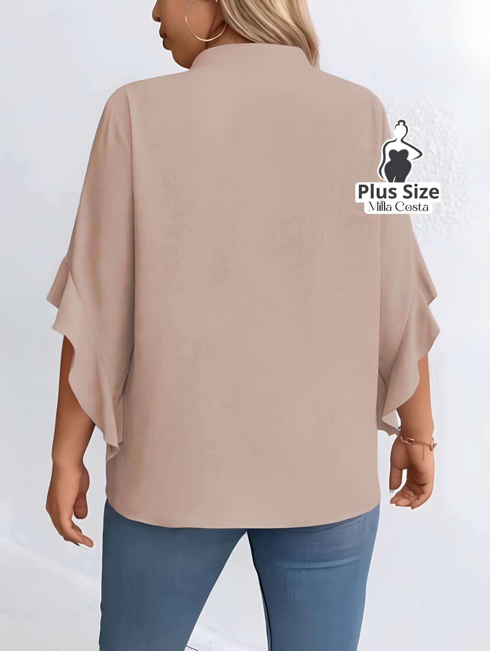 Blusa com Detalhe de Pérolas e Mangas Com Babados Plus Size