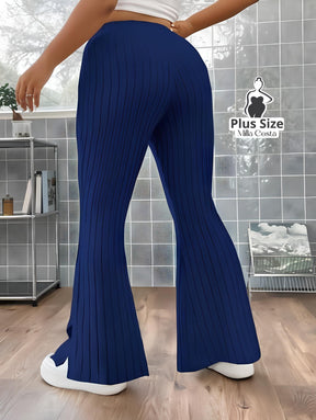 Calça Flare Canelada Com Fenda Plus Size