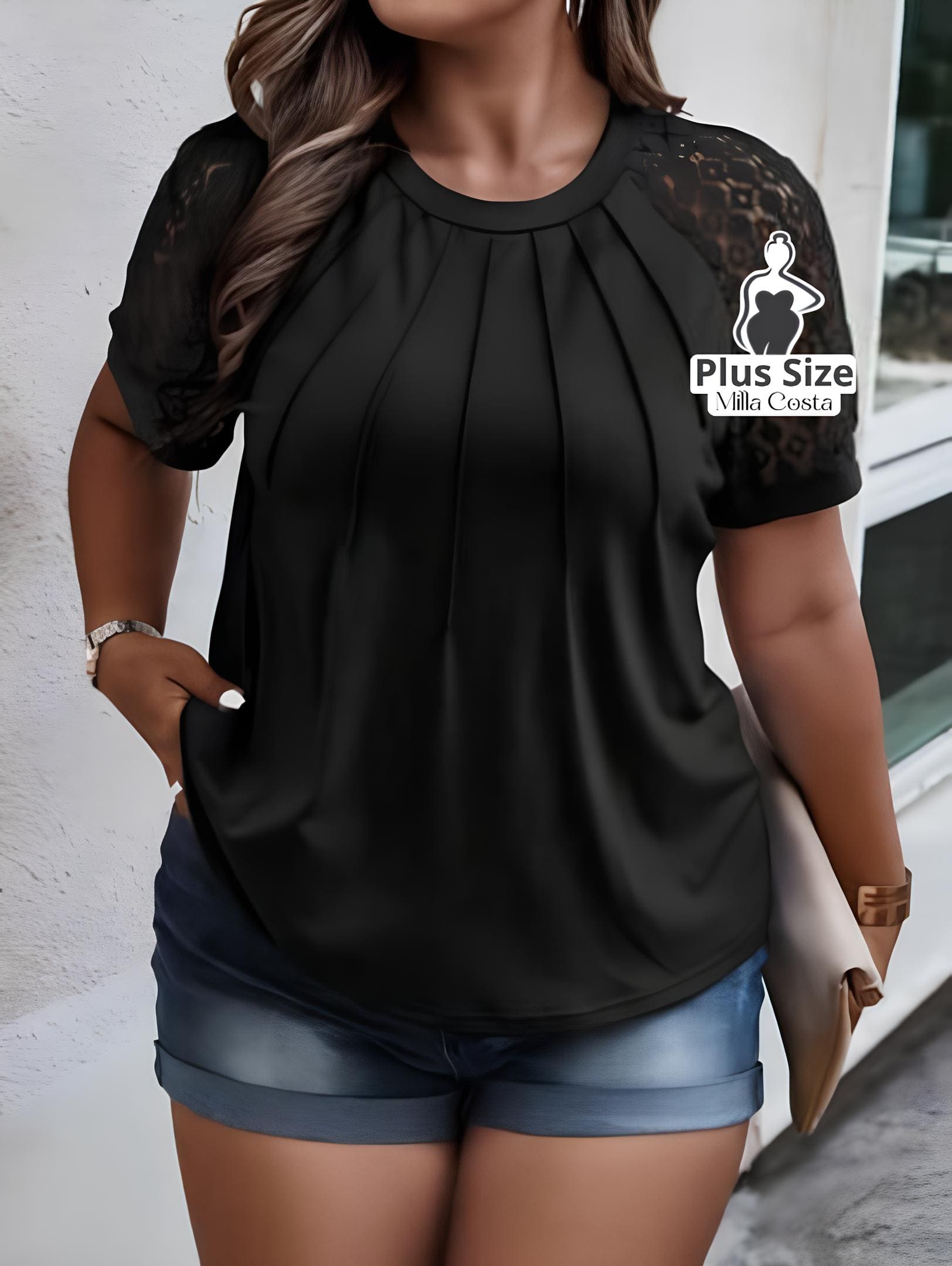 Blusa Com Mangas de Renda e Pregas Elegantes Plus Size