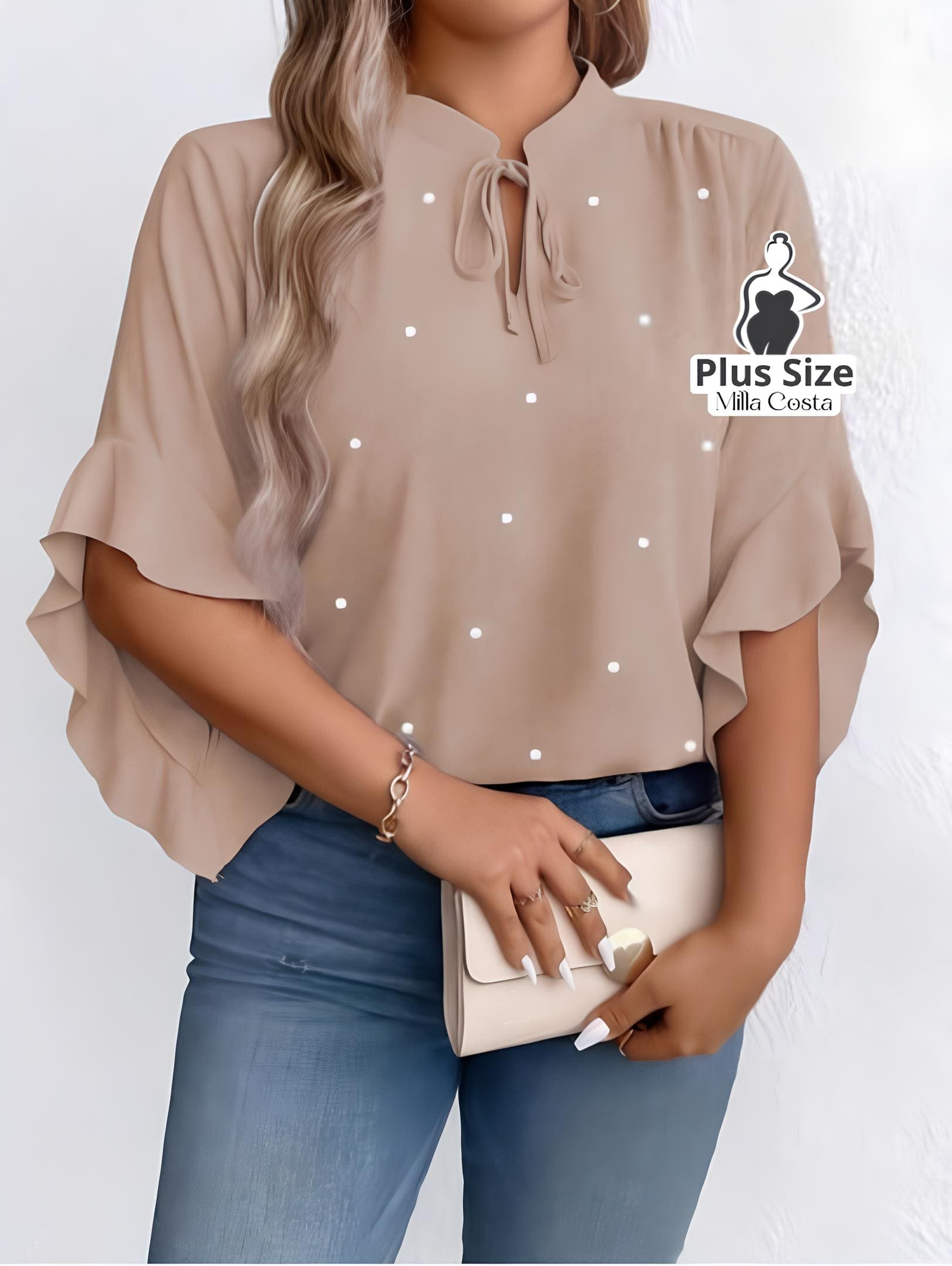 Blusa com Detalhe de Pérolas e Mangas Com Babados Plus Size