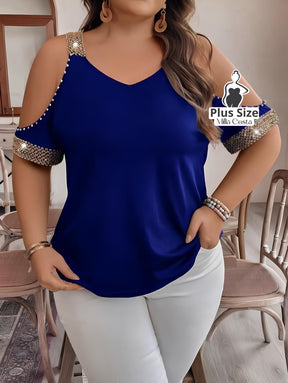 Blusa Com Detalhes de Pedraria e Ombros Vazados Plus Size