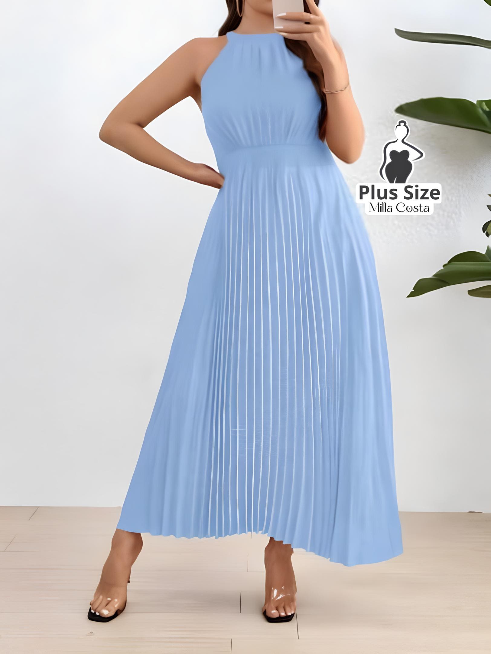 Vestido Longo Plissado com Gola Alta Plus Size