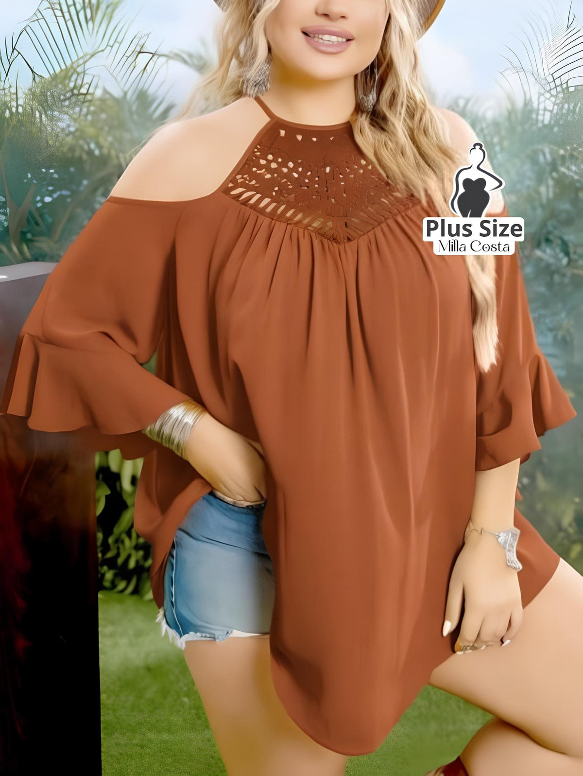 Blusa Ciganinha Com Detalhes Rendados e Manga Flare Plus Size